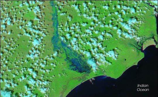 Satellitenbild des überschwemmten Gebiets um den kenianischen Fluss Tana vom 6.12.2006